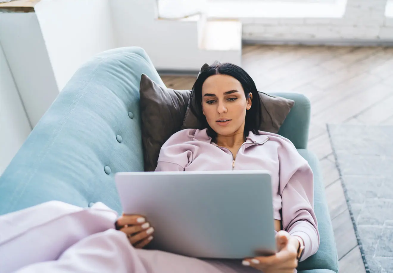 Psicologia online: terapia online funciona mesmo? Cláudio Akimoto: entenda aqui os benefícios da terapia online que a Psicologia proporciona!